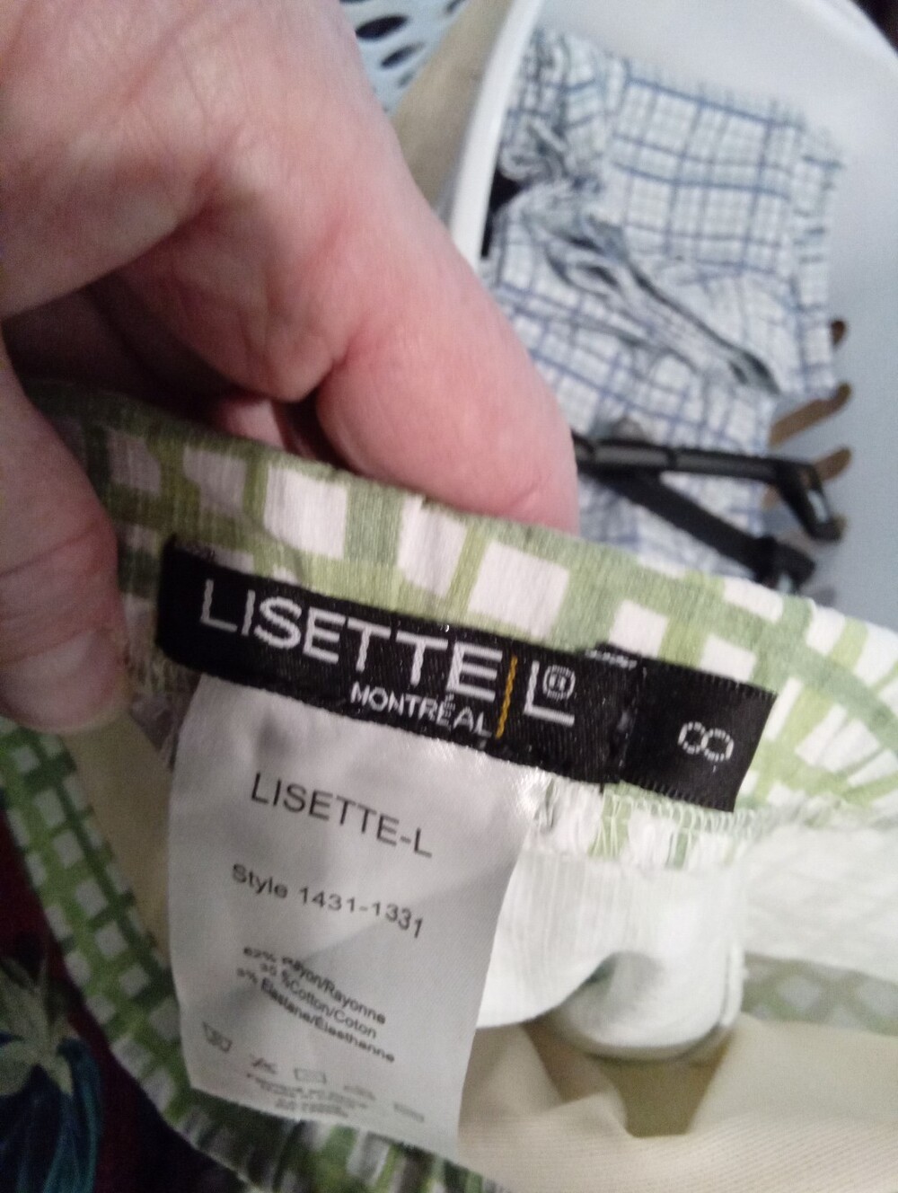 Lisette L Montreal Sz 8 Pull-on Crop Pants Flat Front Design Sage & Green